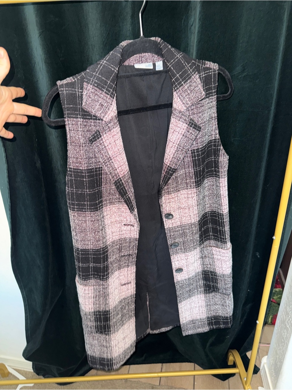 14th & Union Pink and Black Plaid Sleeveless Long Vest